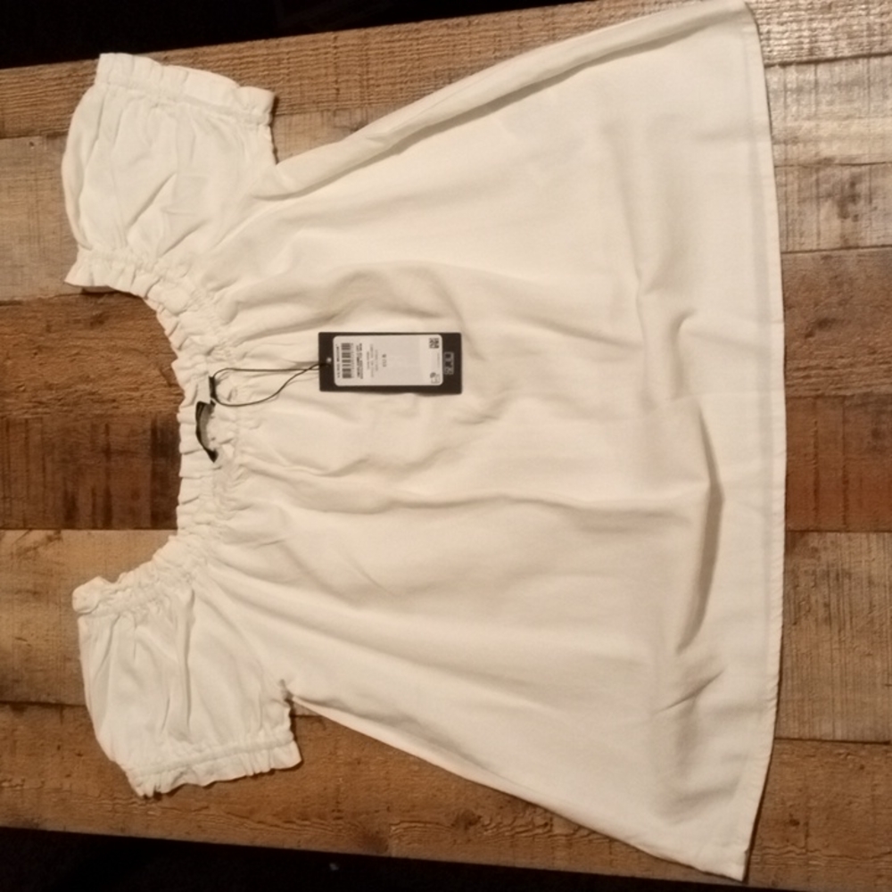 Vero Moda off the shoulders top